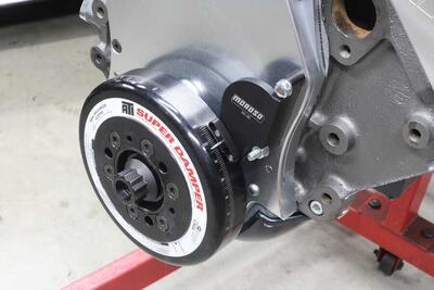 دمپر میل لنگ چیست؟ معرفی، علائم و دلایل خرابی بالانسر موتور - پدال