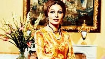  عکس  سفر  در زمان /  عصبانیت  فرح دیبا از شاه پهلوی و حرکت اعتراضی دستش ...