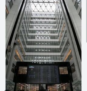 اظهارات یک اقتصاددان علیه بورس و نقدی بر آن