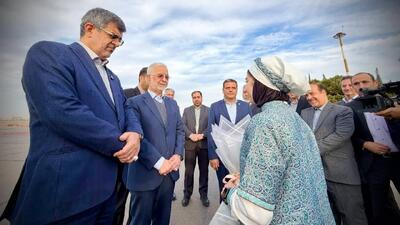  وزیر کشور وارد یزد شد