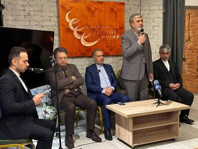 دنیای غرب دین را دستاویز جنگ کرده است