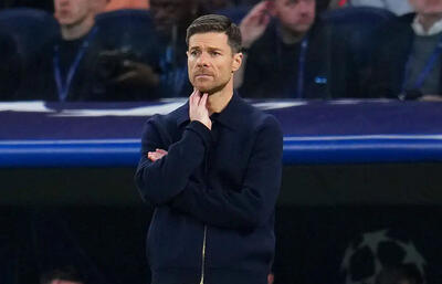 تیری آنری: برای ژابی آلونسو متاسفم؛ بازیکنان بایرلورکوزن به حرف‌های او گوش می‌کردند