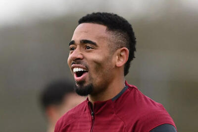 پس از 332 روز؛ بازگشت گابریل ژسوس به میادین / عکس