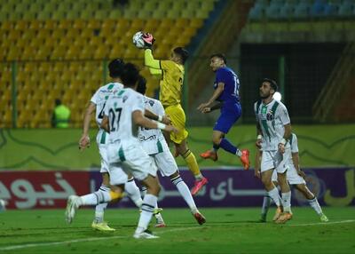 گلر استقلالی با کلین‌شیت مقابل استقلال