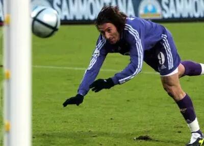 عجیب‌ترین فوتبالیست: بنایی که سیگار می‌کشید!