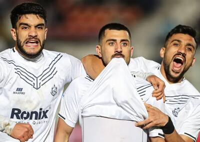 استقلال پس از ۵۳۳ دقیقه در جریان بازی گل خورد