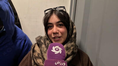 در روز بارانی تهران؛ هواداران استقلال حامی تیمشان هستند