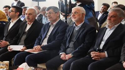  یزد گوهری در دل کویر است و جز فرصت در استان یزد چیزی نمی‌بینیم/ یزد قطب تولید انرژی خورشیدی در کشور