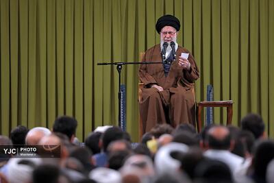  مراسم جشن میلاد حضرت زهرا سلام‌الله‌علی‌ها در حسینیه امام خمینی (ره) با حضور رهبر انقلاب