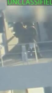 لحظه ورود نظامیان آمریکایی به نفتکش ونزوئلایی/فیلم