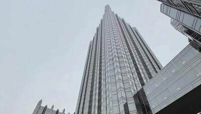  شاهکار معماری گوتیک شیشه‌ای؛ قلعه ترسناک فیلپ جانسون و «قلعه کلاو» در کارتون مشهور «کارآگاه گجت»(+تصاویر)