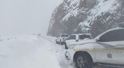 هشدار پلیس راه درباره برف و لغزندگی در برخی جاده‌ها