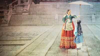  عکس | سفر در زمان ؛سریال کره‌ای خنده دار «زیر چتر ملکه/ Under the queen’s umbrella » سال انتشار: ۲۰۲۲ تعداد قسمت‌ها: ۱۶ ژانر: کمدی، درام 📸