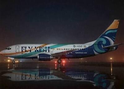 بازگشت هواپیما با هدایت کنترلرهای برج مراقبت پس از ترکیدن لاستیک