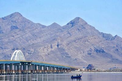 عکس جدید ماهواره‌ای از دریاچه ارومیه / دریاچه پر شد؟