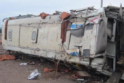 واژگونی اتوبوس در محور یاسوج-سمیرم؛ ۴ نفر کشته و ۱۳ تن مصدوم شدند