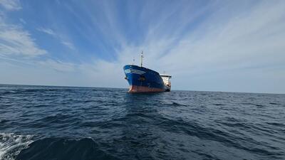 رئیس کل دادگستری هرمزگان: یک فروند کشتی نفتکش حامل ۶ میلیون لیتر گازوئیل قاچاق در سواحل دریای عمان توقیف شد / ین کشتی ۱۸ خدمه از اتباع کشور‌های هند، سریلانکا و بنگلادش دارد