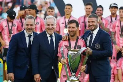 از مجسمه 21 متری مسی در هند رونمایی می‌شود