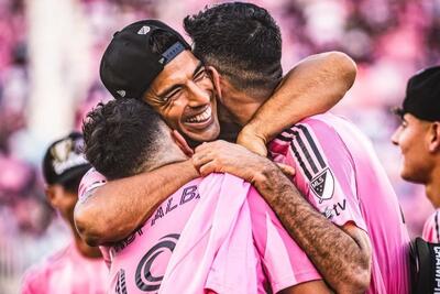 لوئیس سوارز یک فصل دیگر کنار مسی در اینترمیامی