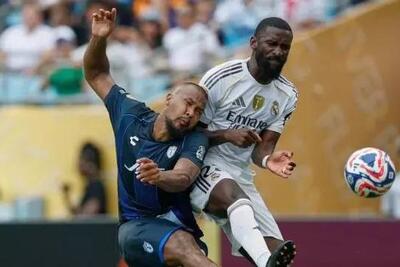 مشکل بزرگ ژابی آلونسو: تیم بی‌دفاع