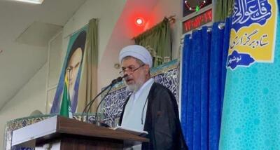  امام جمعه موقت نوشهر: رهبر معظم انقلاب آرمان مردم آزاده جهان شده است