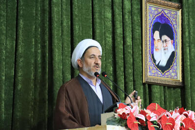  امام جمعه ماهان: مقاومت ملی، هویت دینی ملت ایران را حفظ کرد
