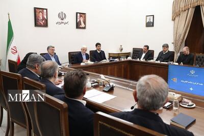 عقب ماندگی در تکمیل برنامه سلامت الکترونیک باید جبران شود/قاچاق دارو از کشور یک مشکل جدی است