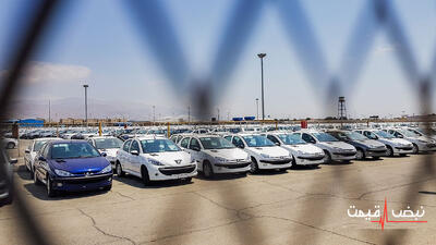 طوفان در بازار خودرو ۲۱ آذر؛ قیمت‌ها دوباره شعله‌ور شد | خریداران عقب‌نشینی کردند، فروشندگان مردد ماندند