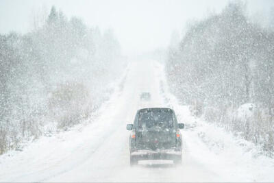 گزارش تازه از بارش باران و برف، مه و ترافیک در آزادراه‌ها