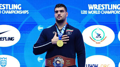 امیررضا معصومی: با وجود نامهربانی‌ها، آرزویم کشتی گرفتن برای تیم ملی است؛ پیگیر رفتن از ایران هستم - پارس فوتبال