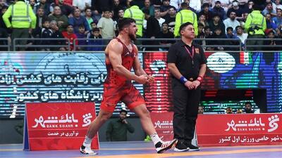 تیم استقلال در مراسم اهدای مدال لیگ برتر کشتی آزاد شرکت نکرد+ فیلم - پارس فوتبال