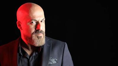  فیلم /  امیر آقایی تنها بازیگری که مهران مدیری رو قانع کرد: هیچکس از تنهایی لذت نمی‌بره ولی نمیتونم بگم حوصلم سر رفت برم یکی رو بگیرم!
