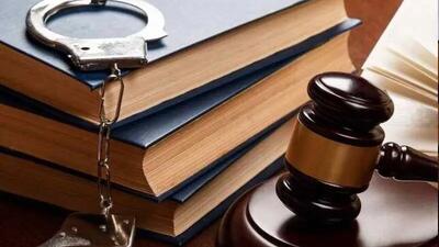 رفتار غیرقانونی عده‌ای در مراسم ختمی در مشهد / فرمانده انتظامی و یک مامور با ضربه چاقو زخمی شدند