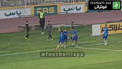 گل اول نساجی به هوادار توسط پوریا رضازاده در دقیقه 90