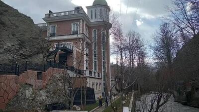 با حکم قضایی؛ اَبَر ویلای شخص ذی‌نفوذ در حاشیه رود کرج تخریب شد + فیلم