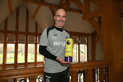 انزو مارسکا بهترین سرمربی ماه نوامبر 2025 لیگ برتر انگلیس / عکس