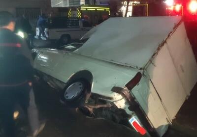 فرونشست زمین در شهرک ولیعصر تهران 3 خودرو را گرفتار کرد - تسنیم