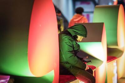 روز دوم جشنواره سینما حقیقت | نمایش فیلم های مهم، با چشمان گریان همسران دو سفر کرده؛ سالن ها پُر شدند - تسنیم