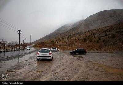 آخرین وضعیت جوی و ترافیکی جاده‌های کشور/ باران، برف، مه و ترافیک سنگین در آزادراه‌ها - تسنیم