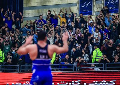 زنده از فینال جنجالی: استقلال تیمش را بیرون کشید!