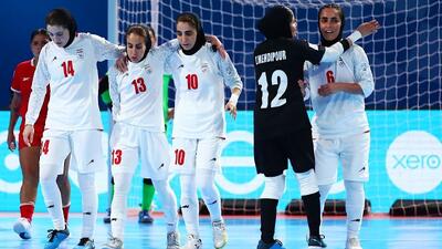 سقوط یک پله‌ای فوتسال بانوان، جایگاه بدون تغییر فوتسال مردان