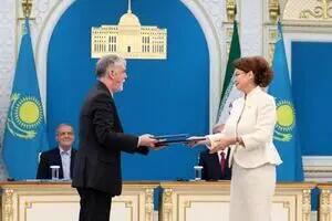 وزرای فرهنگ ایران و قزاقستان چه تفاهم‌نامه‌ای امضاء کردند؟۸