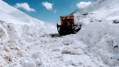 برف در  فریدونشهر؛ گردنه کلوسه بازگشایی شد