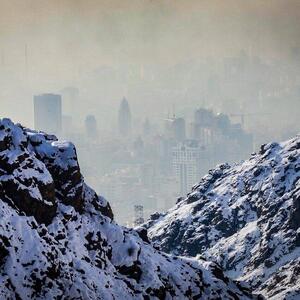 ارتفاعات تهران همچنان بارانی و برفی است؛ بازگشت آلودگی از دوشنبه