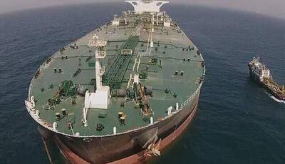 توقیف کشتی خارجی حامل ۶ میلیون لیتر سوخت قاچاق در دریای عمان