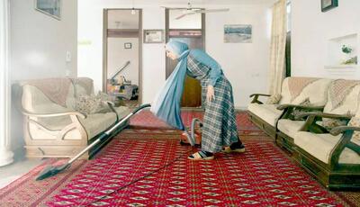  زنان خانه‌دار سه‌شیفت کار می‌کنند