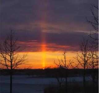 امروز با حسین منزوی: پاره پاره مغرب ام، با من نه خورشیدی، نه صبحی