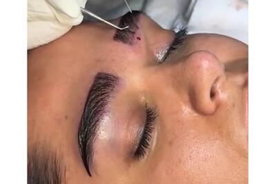  چگونه ابروهای طبیعی و جذاب داشته باشیم؟ روش‌های مدرن کاشت ابرو