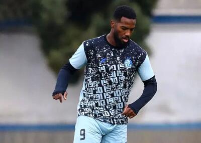 اعتراف مهاجم آبی‌ها: حواسم به استقلال نبود!