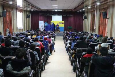  دانش آموزان شهر های آبیک و زیاران برای فراگیری واژه  آب جشن گرفتند 